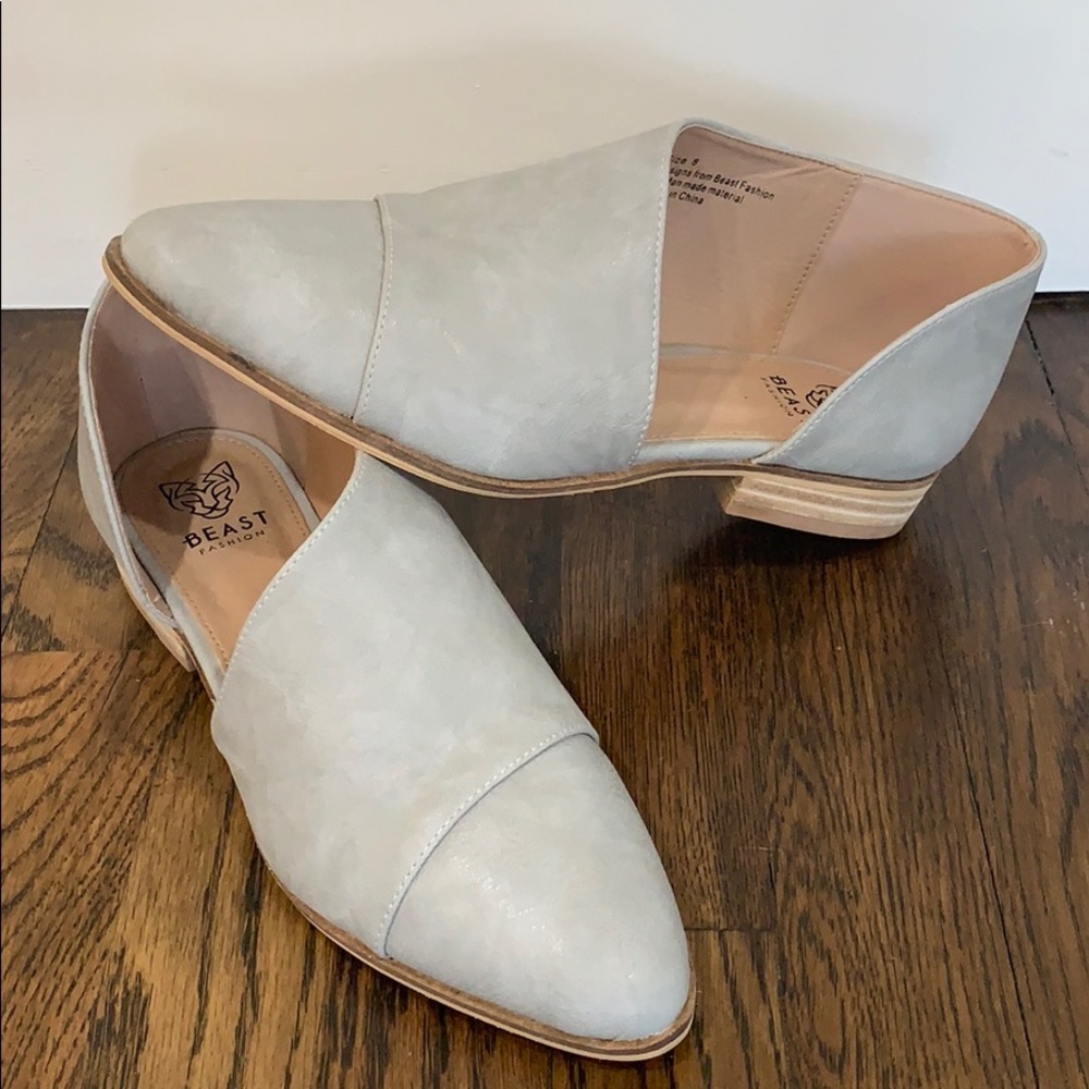 Gray Cutout Flats